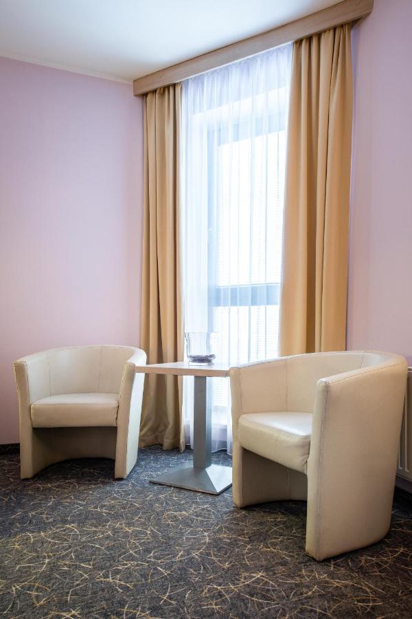 Hotel Mlynska 우헤르스케 흐라디슈테 외부 사진